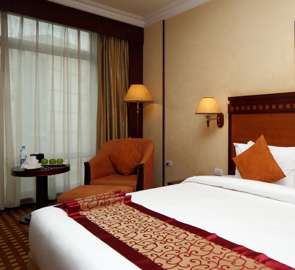 Ramada Riyadh Hotel Ngoại thất bức ảnh