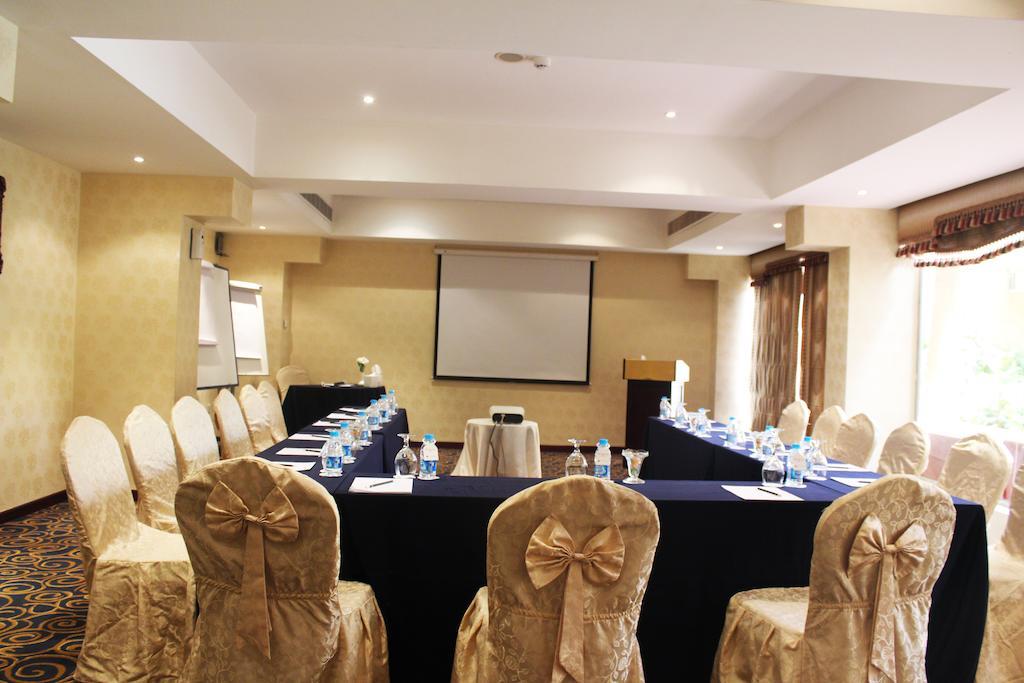 Ramada Riyadh Hotel Ngoại thất bức ảnh