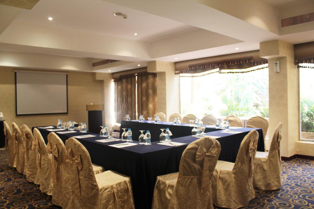 Ramada Riyadh Hotel Ngoại thất bức ảnh