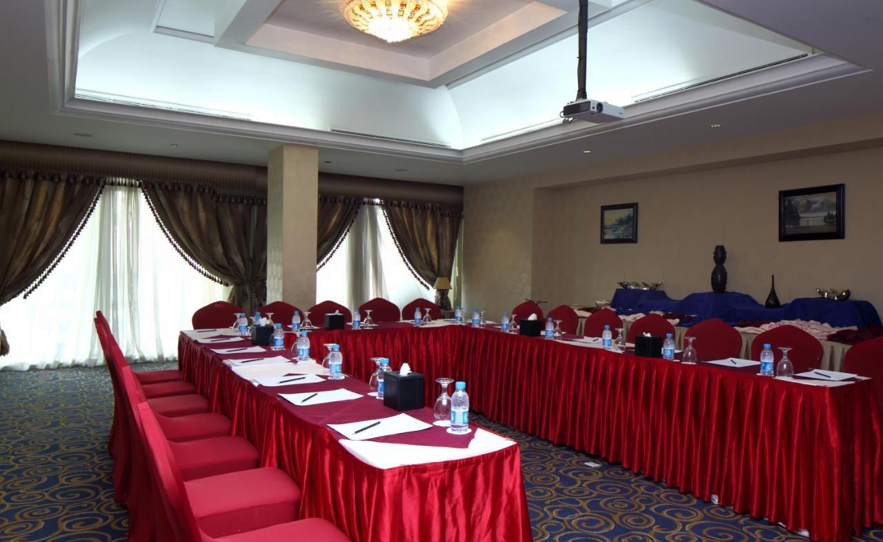 Ramada Riyadh Hotel Ngoại thất bức ảnh