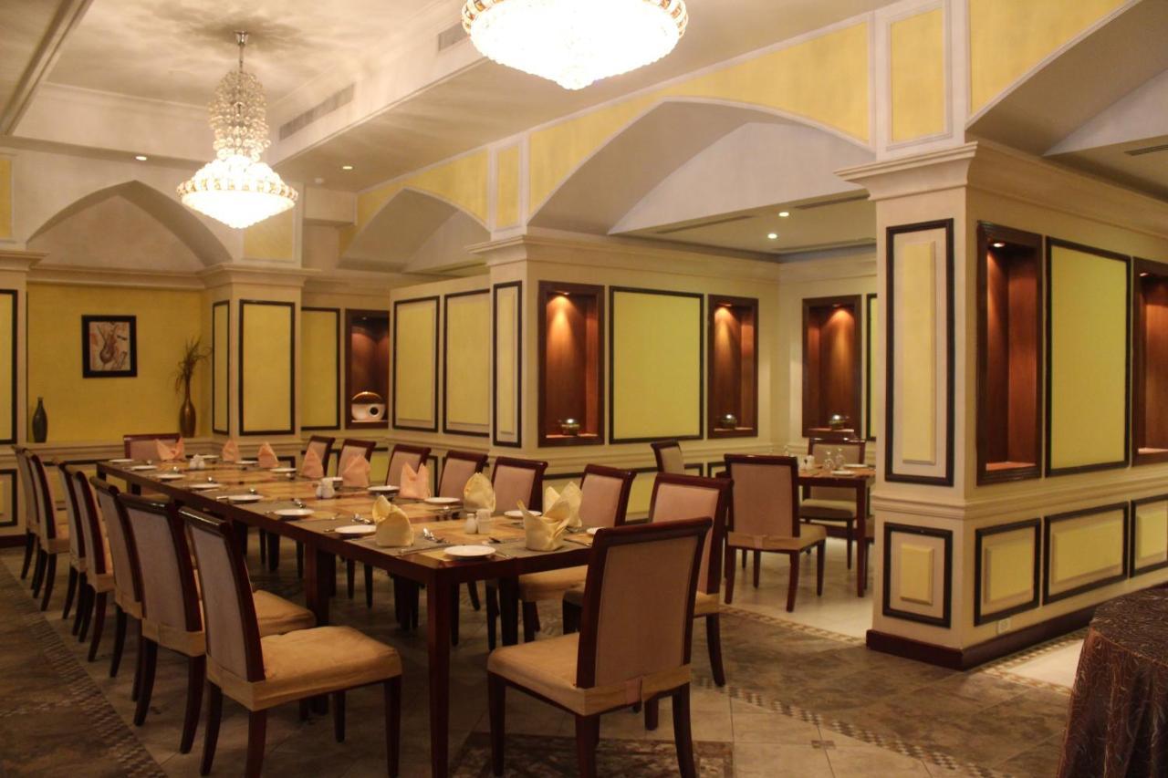 Ramada Riyadh Hotel Ngoại thất bức ảnh