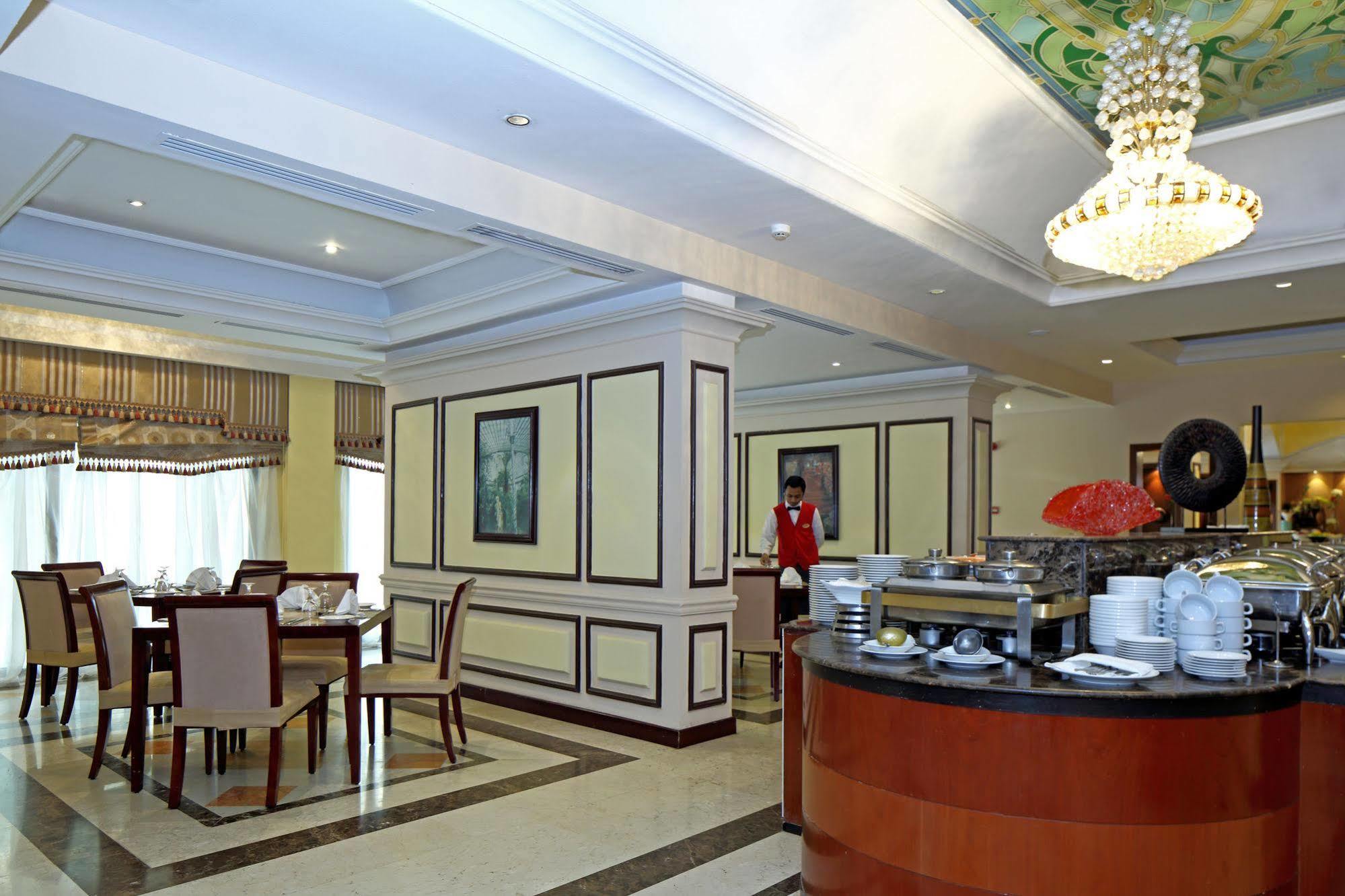 Ramada Riyadh Hotel Ngoại thất bức ảnh