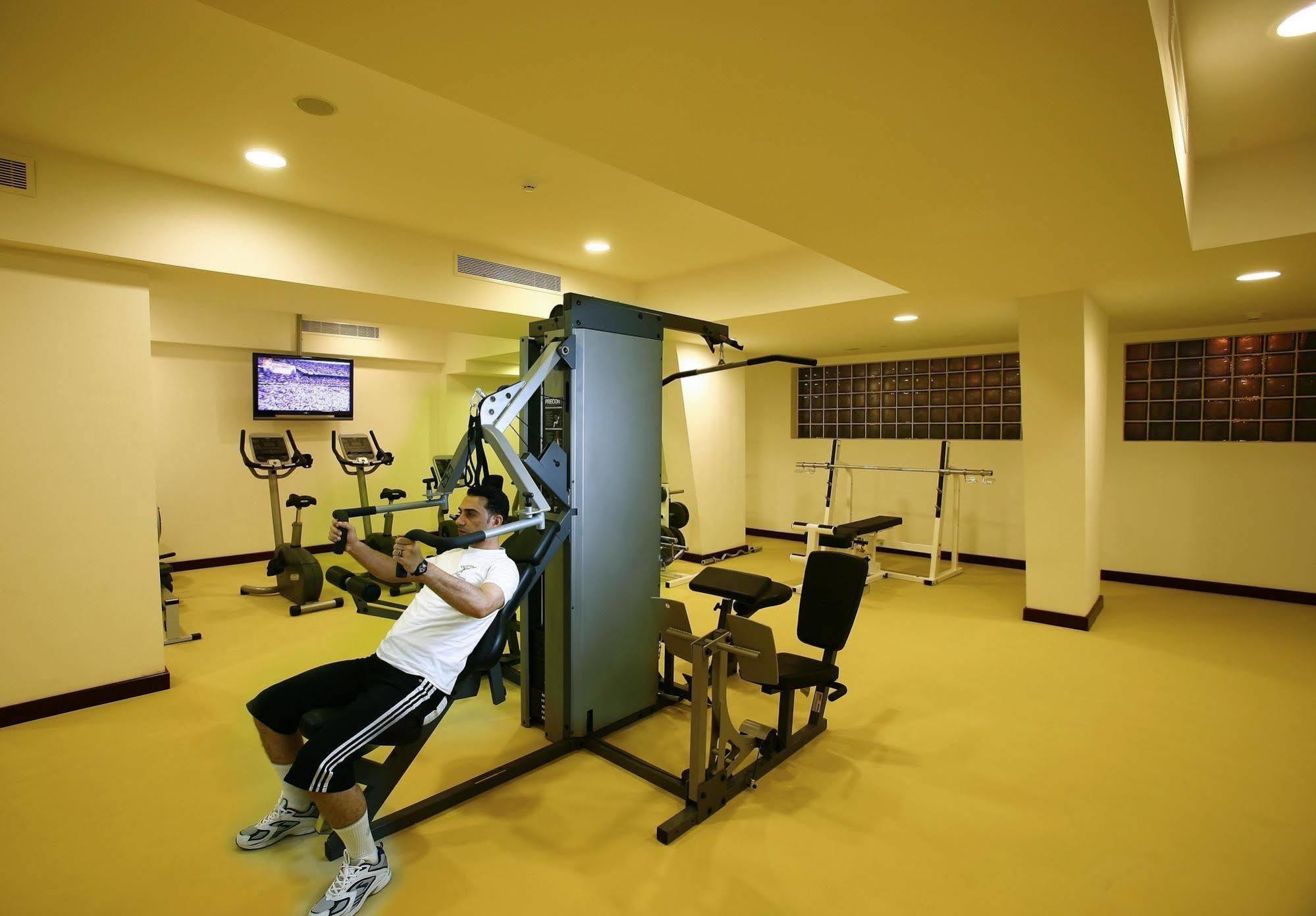 Ramada Riyadh Hotel Ngoại thất bức ảnh